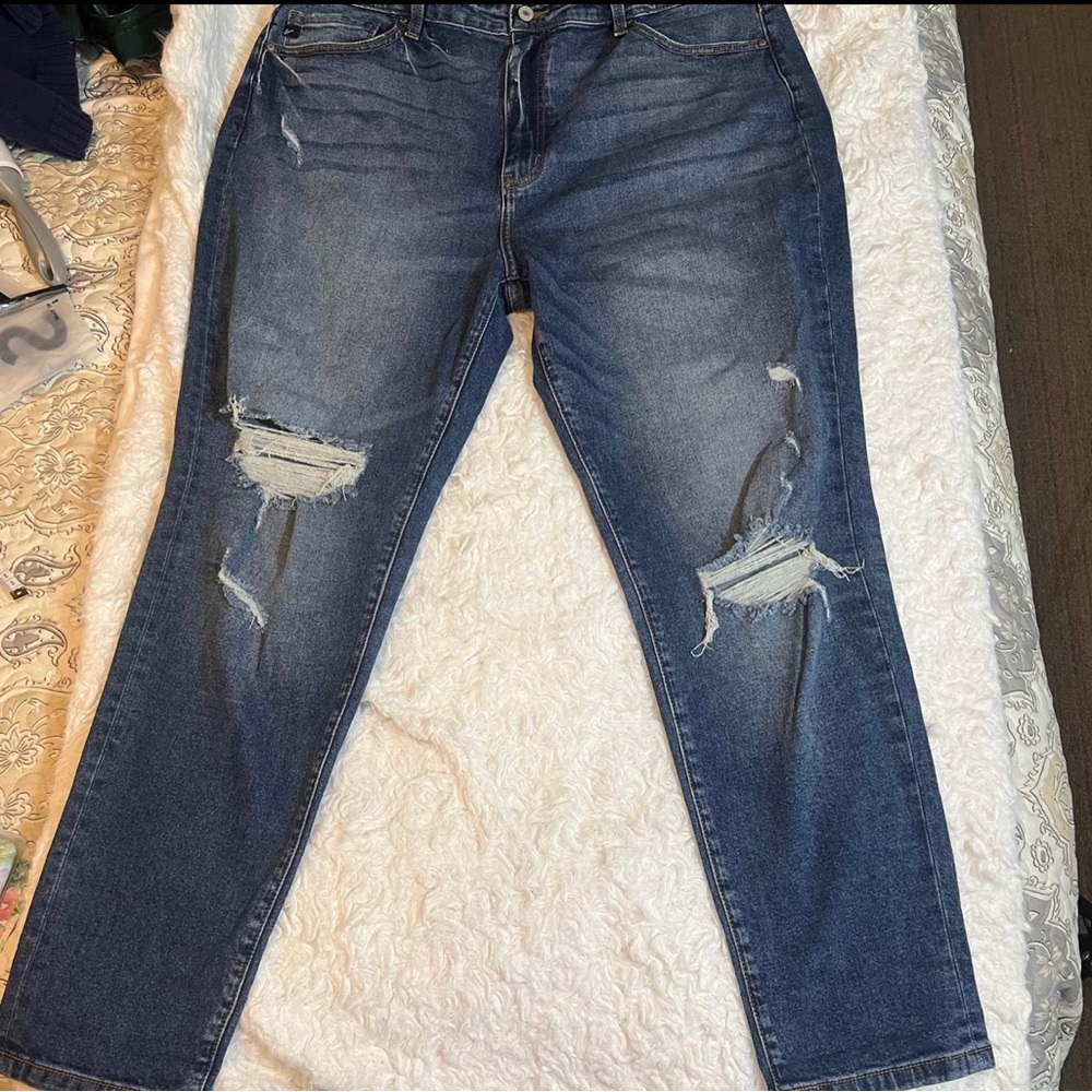 NWT Kancan Skinny Distressed Jeans Size 33